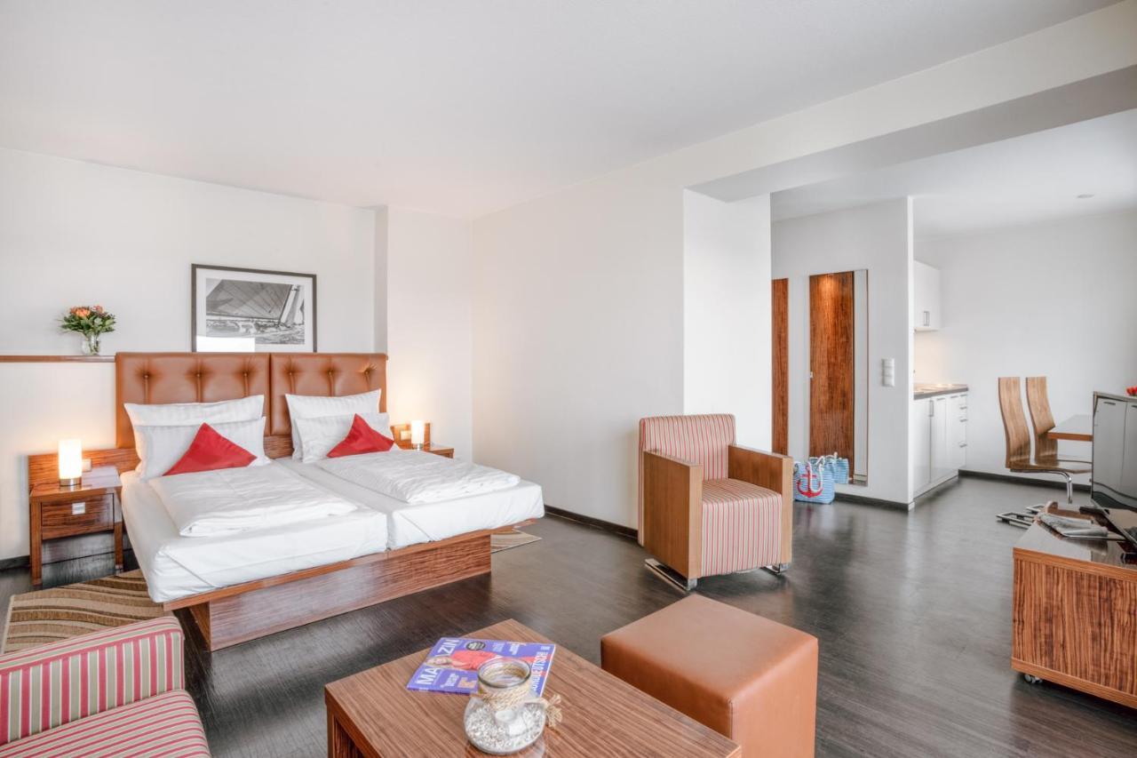 Ferienwohnung Yachtclub Timmendorfer Strand Buitenkant foto